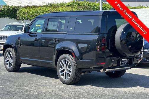 2024 Land Rover Defender 130 P400 X-Dynamic SE