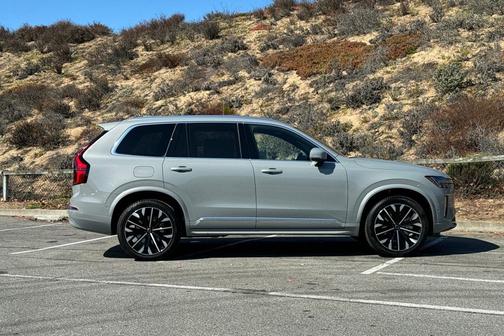 2026 Volvo XC90 B5 Plus 7-Seater