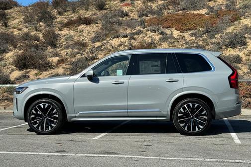 2026 Volvo XC90 B5 Plus 7-Seater