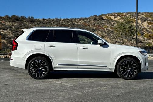 2026 Volvo XC90 B6 Ultra 7-Seater