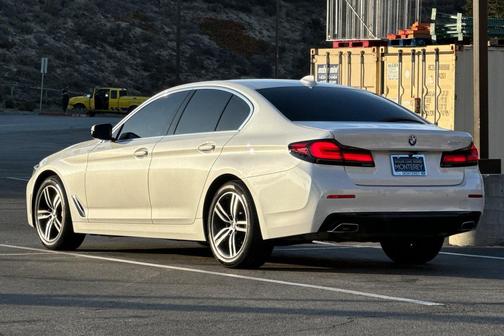 2021 BMW 530 530i