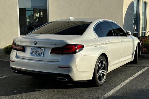 2021 BMW 530 530i