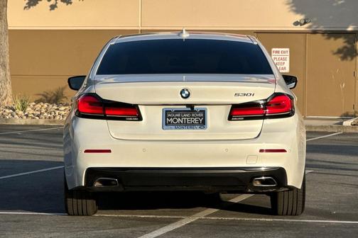 2021 BMW 530 530i