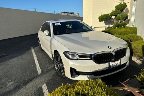 2021 BMW 530 530i