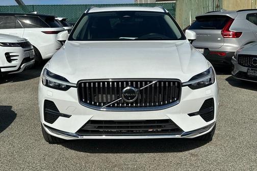 2022 Volvo XC60 B6 Inscription