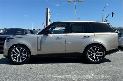 2025 Land Rover Range Rover P530 SE
