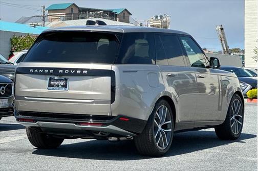 2025 Land Rover Range Rover P530 SE