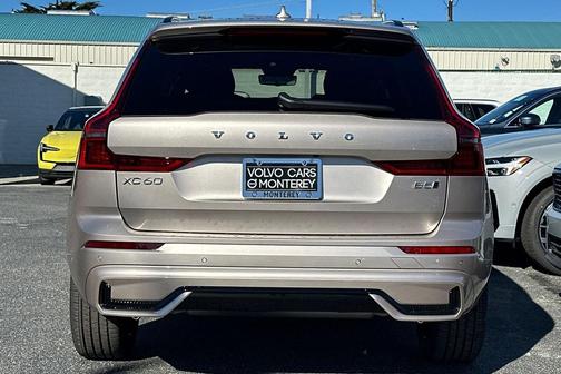 2026 Volvo XC60 B5 Plus