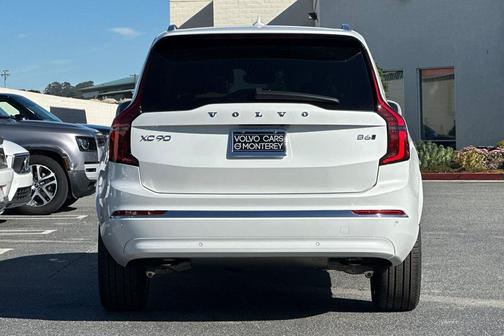 2026 Volvo XC90 B6 Core