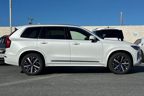 2026 Volvo XC90 B6 Core