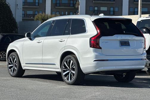 2026 Volvo XC90 B6 Core