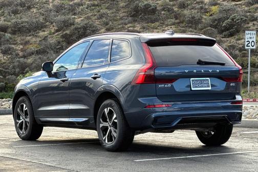 2026 Volvo XC60 B5 Core