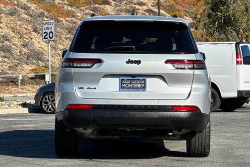 2022 Jeep Grand Cherokee L Altitude