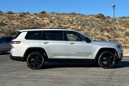 2022 Jeep Grand Cherokee L Altitude
