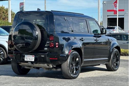 2023 Land Rover Defender 110 X-Dynamic SE