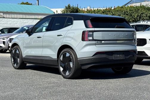 2025 Volvo EX30 Twin Motor Plus