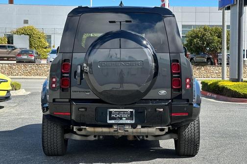 2023 Land Rover Defender 110 X-Dynamic SE