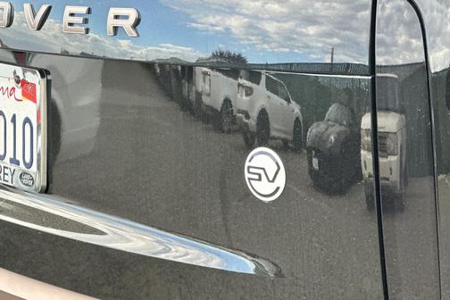 2024 Land Rover Range Rover P615 SV