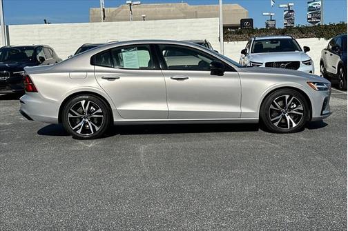 2025 Volvo S60 B5 Core