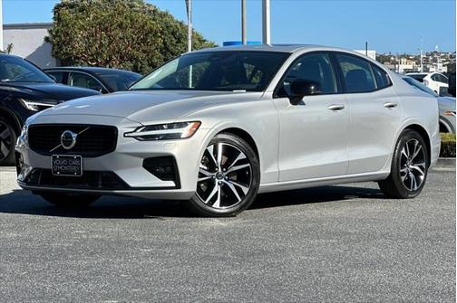 2025 Volvo S60 B5 Core