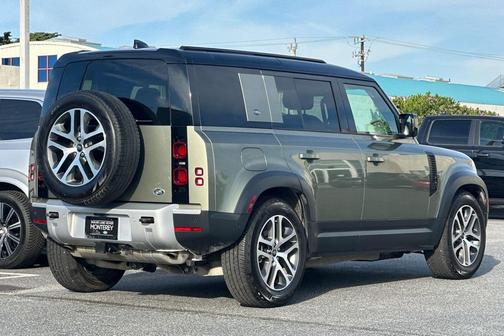 2023 Land Rover Defender 110 SE