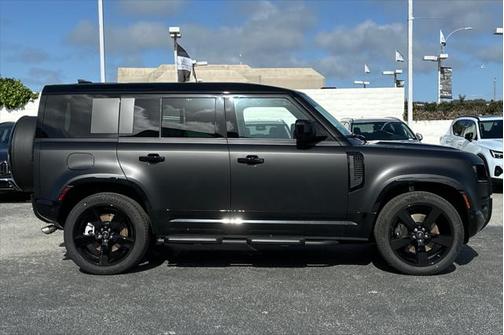 2025 Land Rover Defender 110 P500 X-Dynamic SE