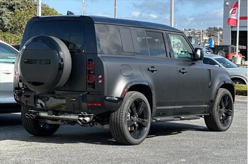 2025 Land Rover Defender 110 P500 X-Dynamic SE