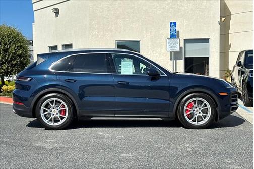 2024 Porsche Cayenne S