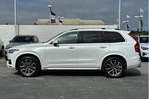 2018 Volvo XC90 T5 Momentum