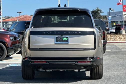 2025 Land Rover Range Rover P400 SE
