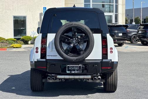 2025 Land Rover Defender 110 P500 X-Dynamic SE