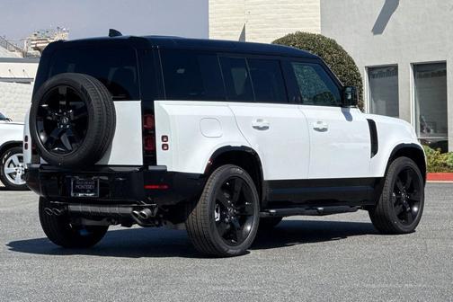 2025 Land Rover Defender 110 P500 X-Dynamic SE