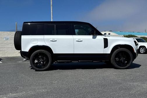 2025 Land Rover Defender 110 P500 X-Dynamic SE