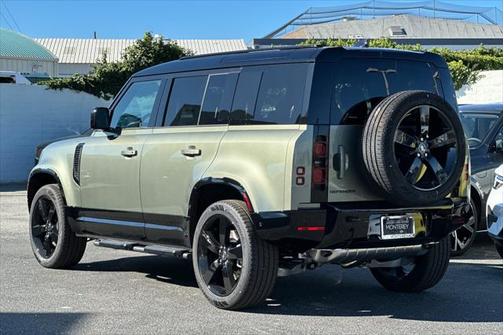 2025 Land Rover Defender 110 P400 X-Dynamic SE