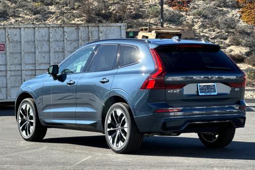 2026 Volvo XC60 B5 Plus