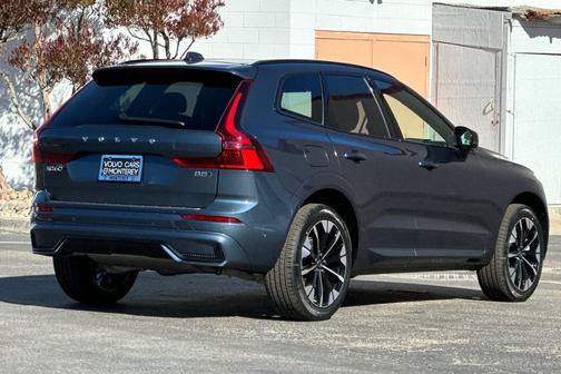 2026 Volvo XC60 B5 Plus