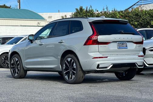 2026 Volvo XC60 B5 Plus