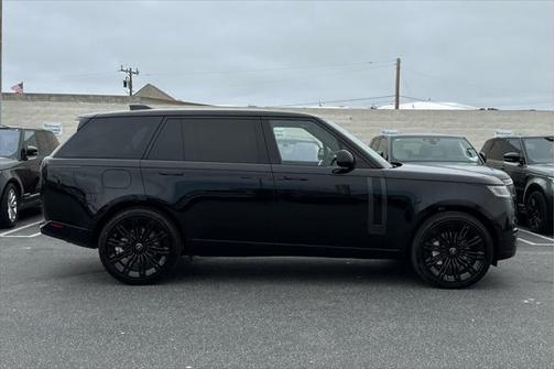 2025 Land Rover Range Rover P530 SE 7 Seat