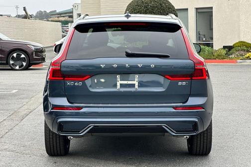 2026 Volvo XC60 B5 Plus