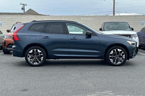 2026 Volvo XC60 B5 Plus