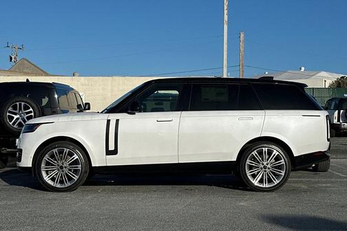 2026 Land Rover Range Rover P530 SE 7 Seat