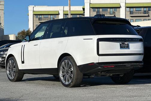2026 Land Rover Range Rover P530 SE 7 Seat
