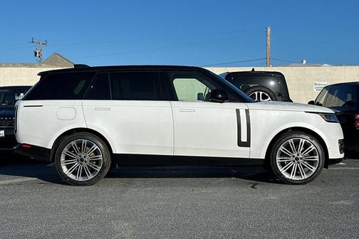 2026 Land Rover Range Rover P530 SE 7 Seat