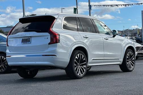 2026 Volvo XC90 B6 Ultra 7-Seater