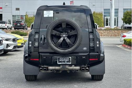 2022 Land Rover Defender 110 V8
