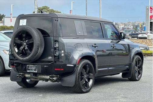 2022 Land Rover Defender 110 V8