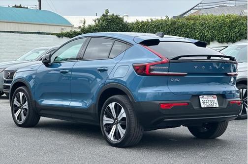 2023 Volvo C40 Recharge Pure Electric Twin Plus