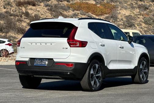 2026 Volvo XC40 B5 Plus