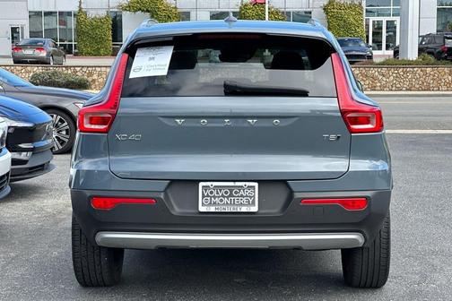 2022 Volvo XC40 T5 Inscription