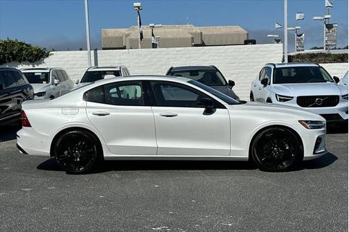 2024 Volvo S60 B5 Plus Black Edition